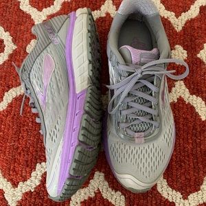 Brooks Ghost 9
